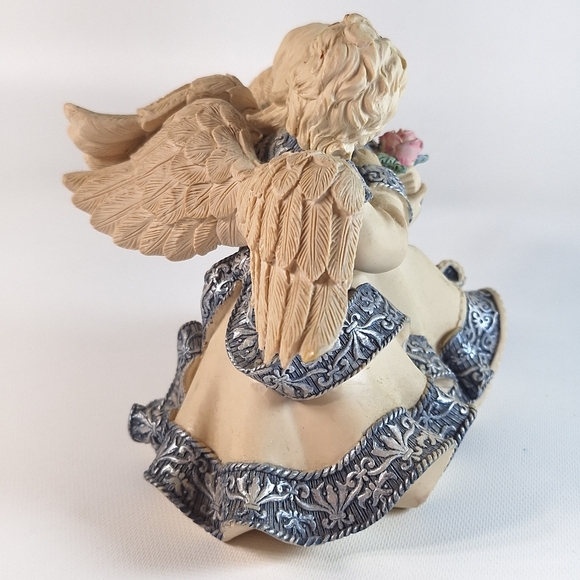 Sarah’s Angels 2003 Mary & Kirk Rose Kiss 4-1/2” Figurine 32068 - Picture 4 of 8